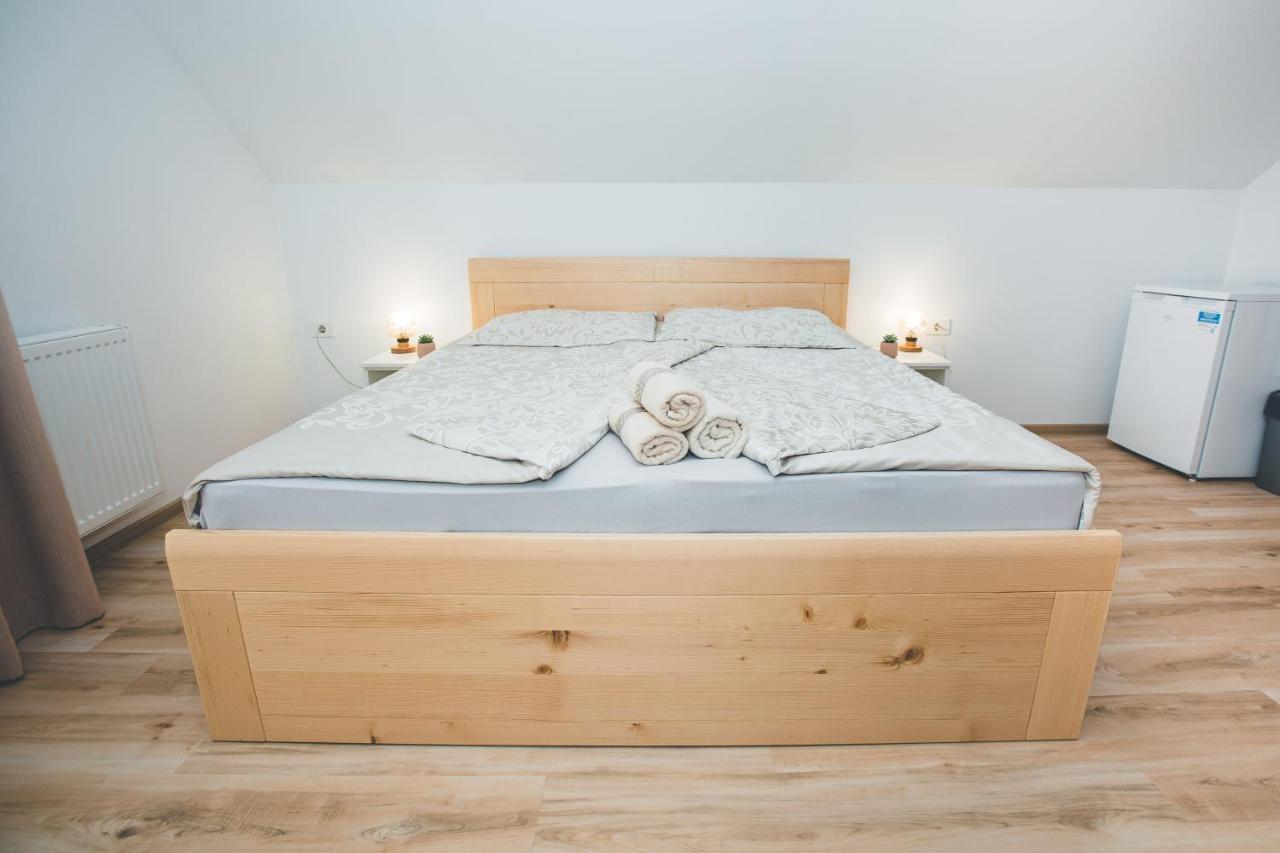 Apartma Pri Bostjanu Шкофья-Лока Экстерьер фото